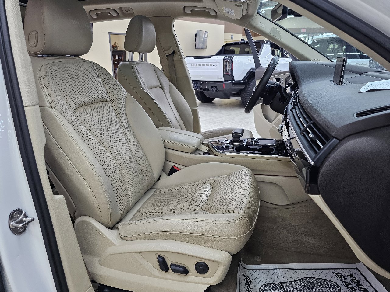 Used 2018 Audi Q7 3.0T Prestige w/ Prestige Package image 20