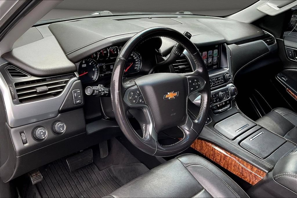 Used 2020 Chevrolet Suburban Premier AWD/4WD image 20