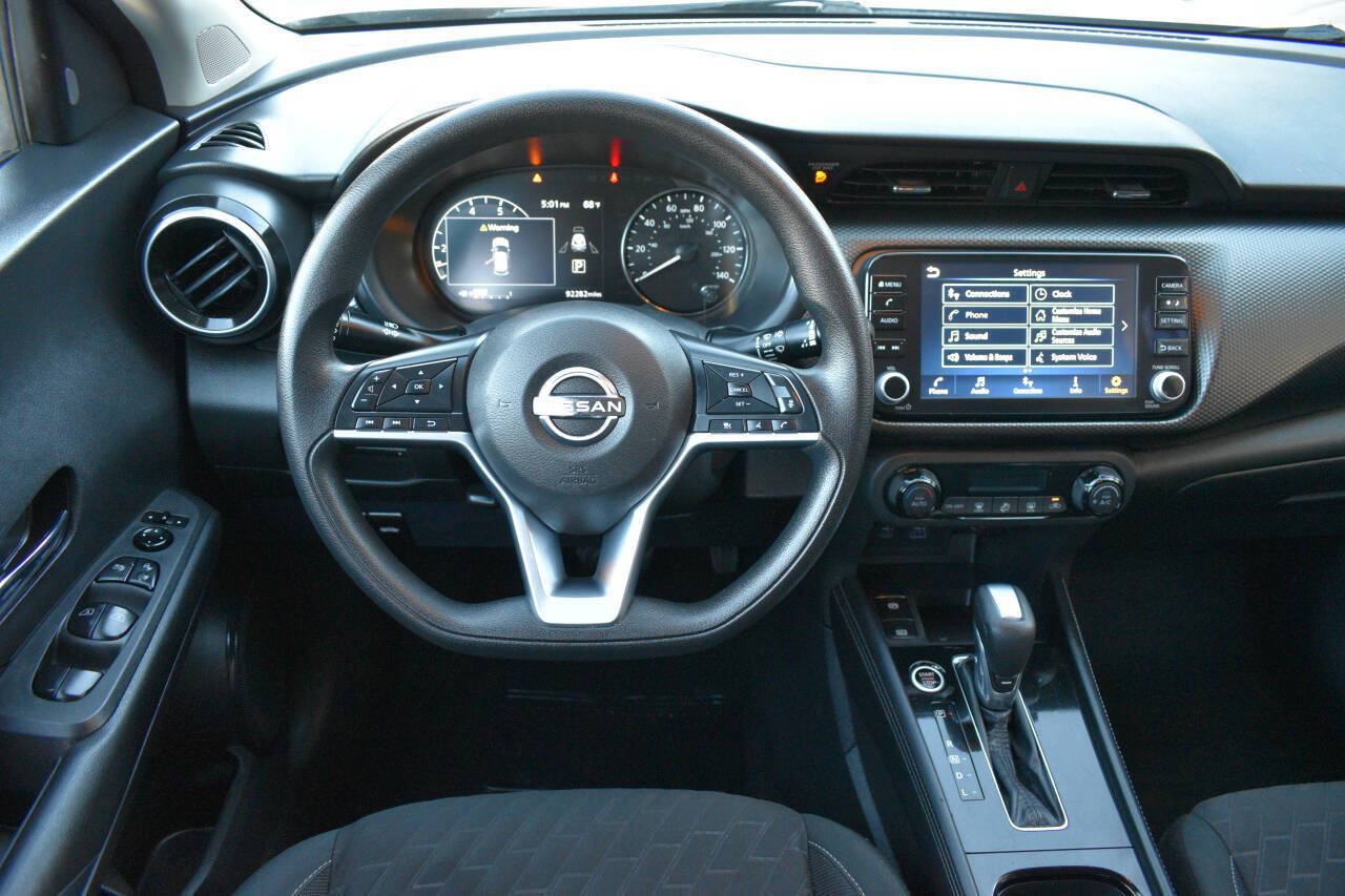 Used 2022 Nissan Kicks SV FWD image 14