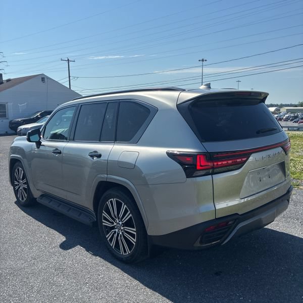 Used 2023 Lexus LX 600 4WD w/ Appearance Package image 13