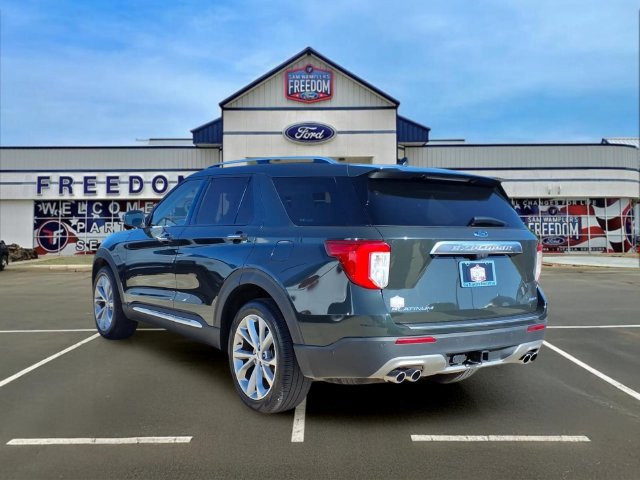 Certified 2022 Ford Explorer Platinum w/ Equipment Group 601A AWD/4WD image 3
