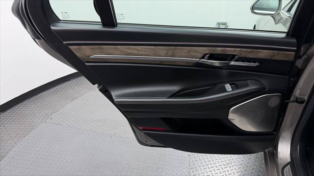 Used 2020 Genesis G90 5.0 Ultimate RWD image 19