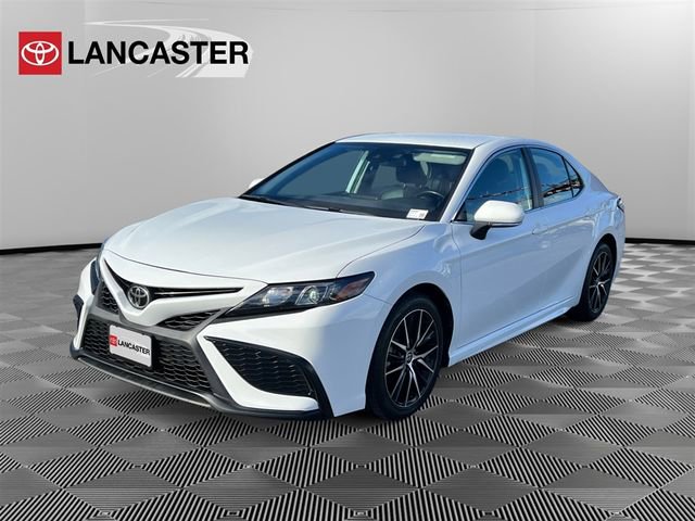 Certified 2022 Toyota Camry SE image 3