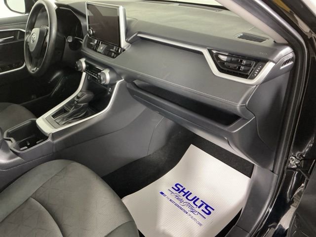 Used 2024 Toyota RAV4 XLE FWD image 21