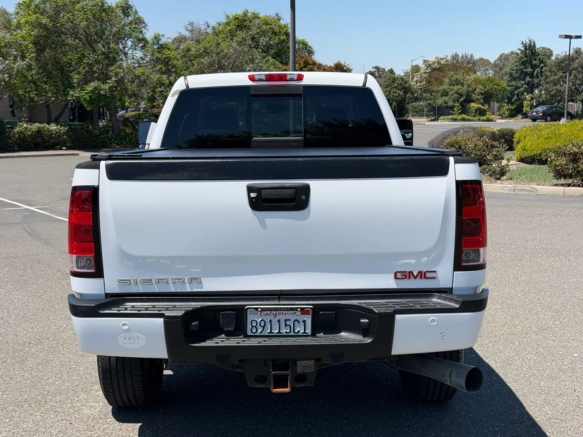Used 2011 GMC Sierra 3500 Denali w/ Suspension Package, Off-Road AWD/4WD image 4