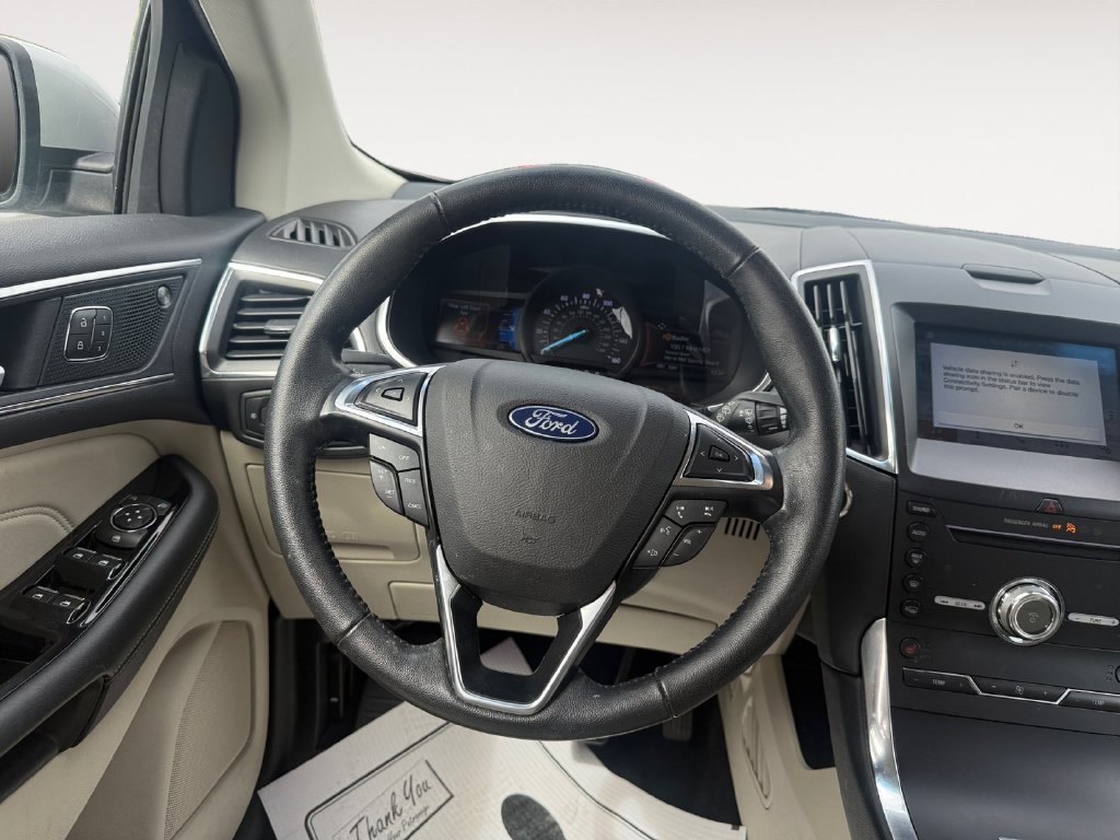 Used 2019 Ford Edge Titanium FWD image 12