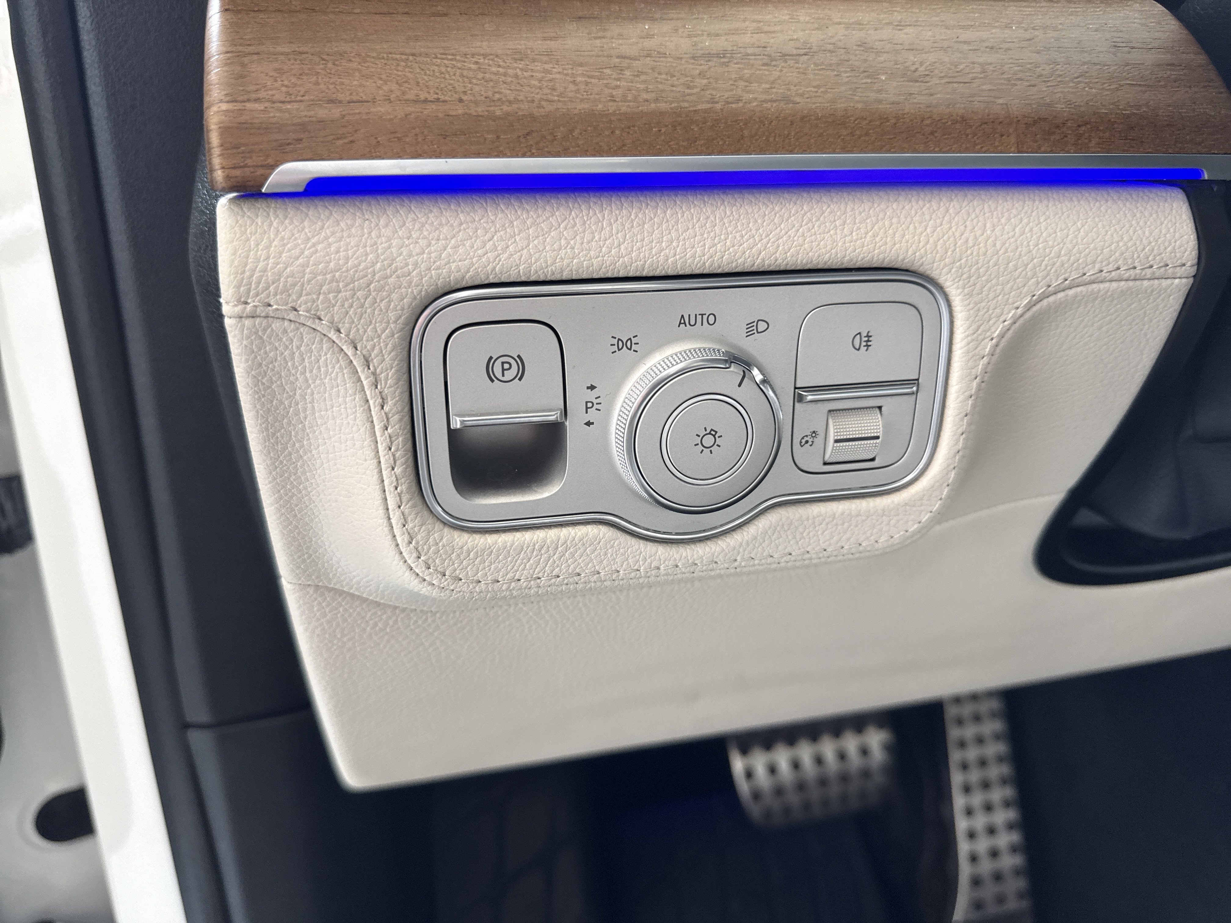 Certified 2022 Mercedes-Benz GLS 450 4MATIC image 19
