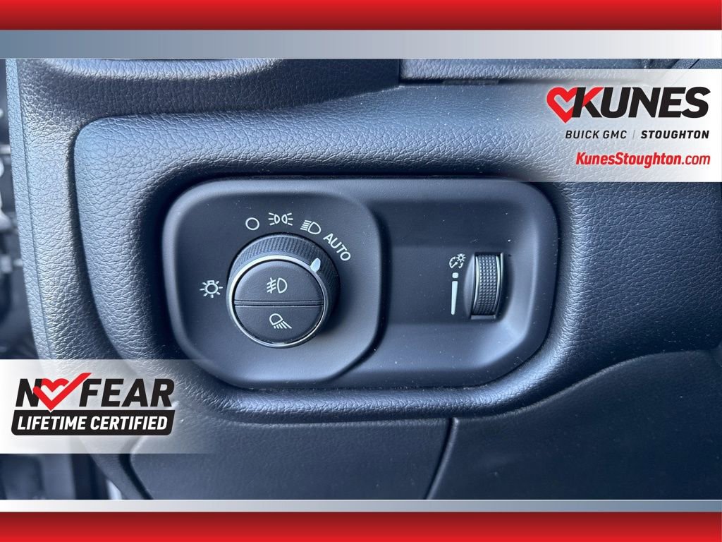 Used 2024 RAM 3500 Big Horn AWD/4WD image 20