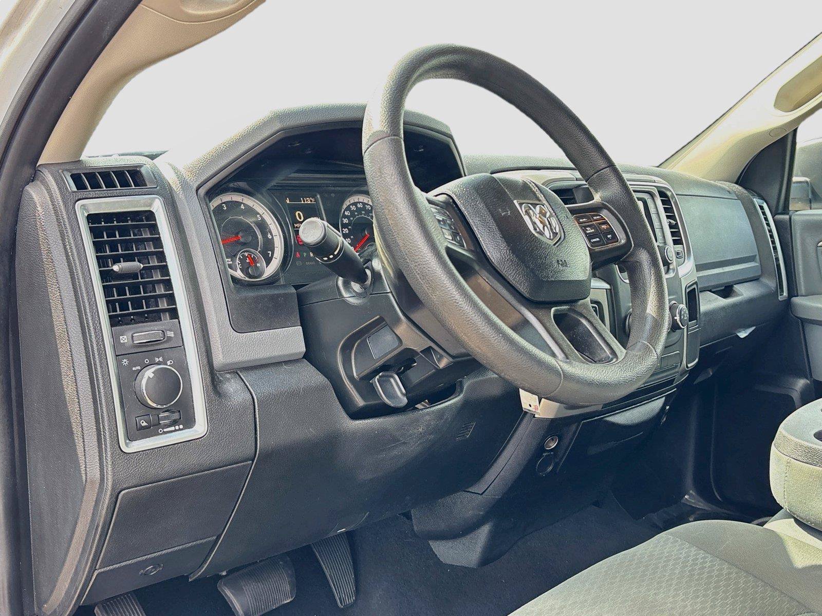 Used 2020 RAM 1500 Classic SLT RWD image 9