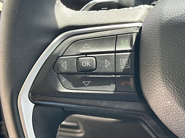 Used 2023 Jeep Grand Cherokee L Limited AWD/4WD image 34