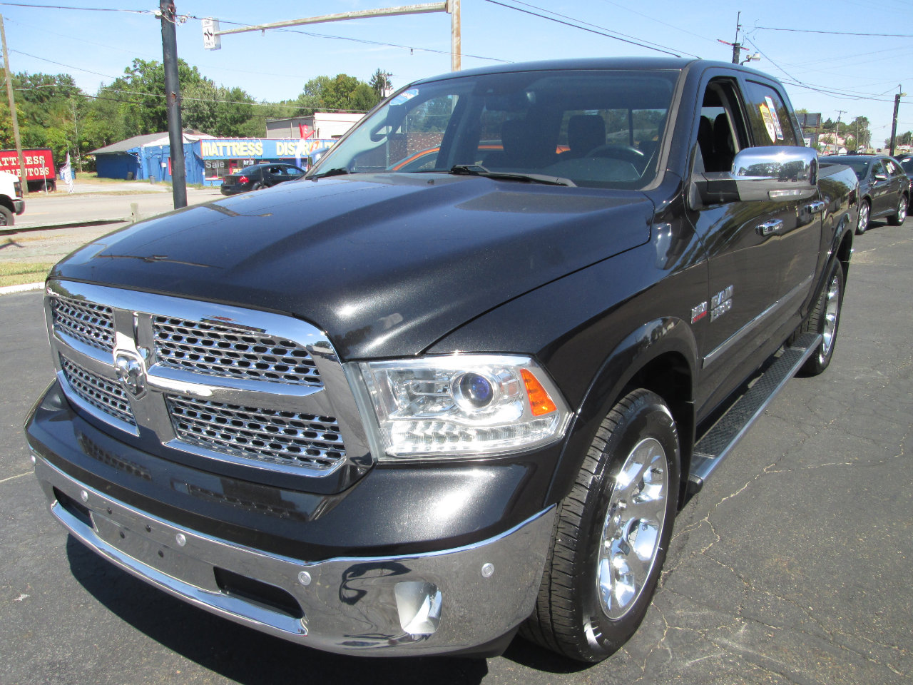 Used 2018 RAM 1500 Laramie w/ Convenience Group image 6
