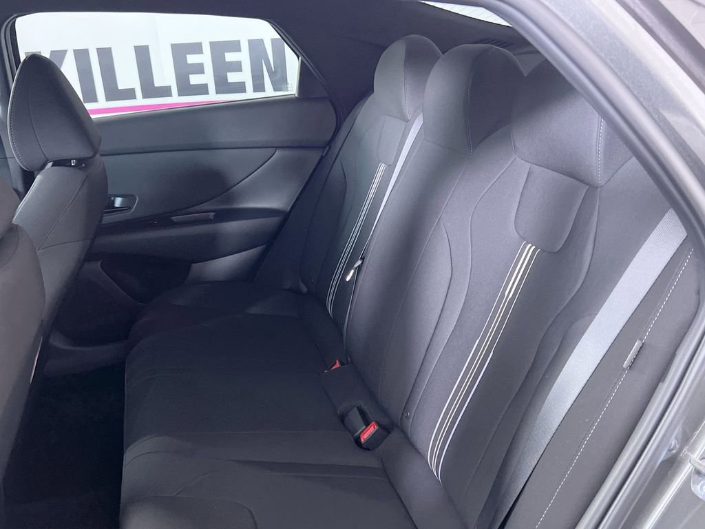 Used 2025 Hyundai Elantra Sport image 23