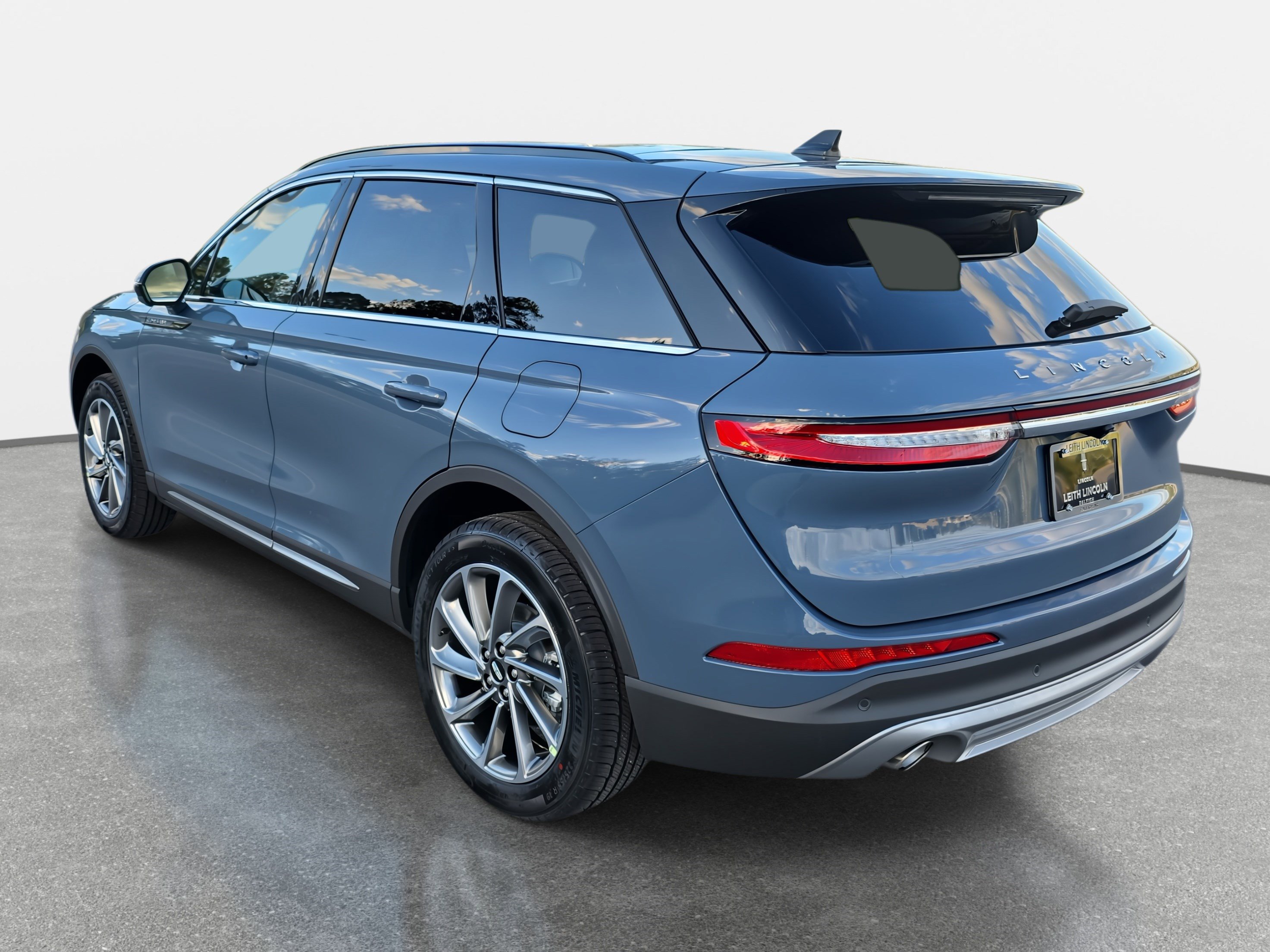 New 2026 Lincoln Corsair Premiere image 7