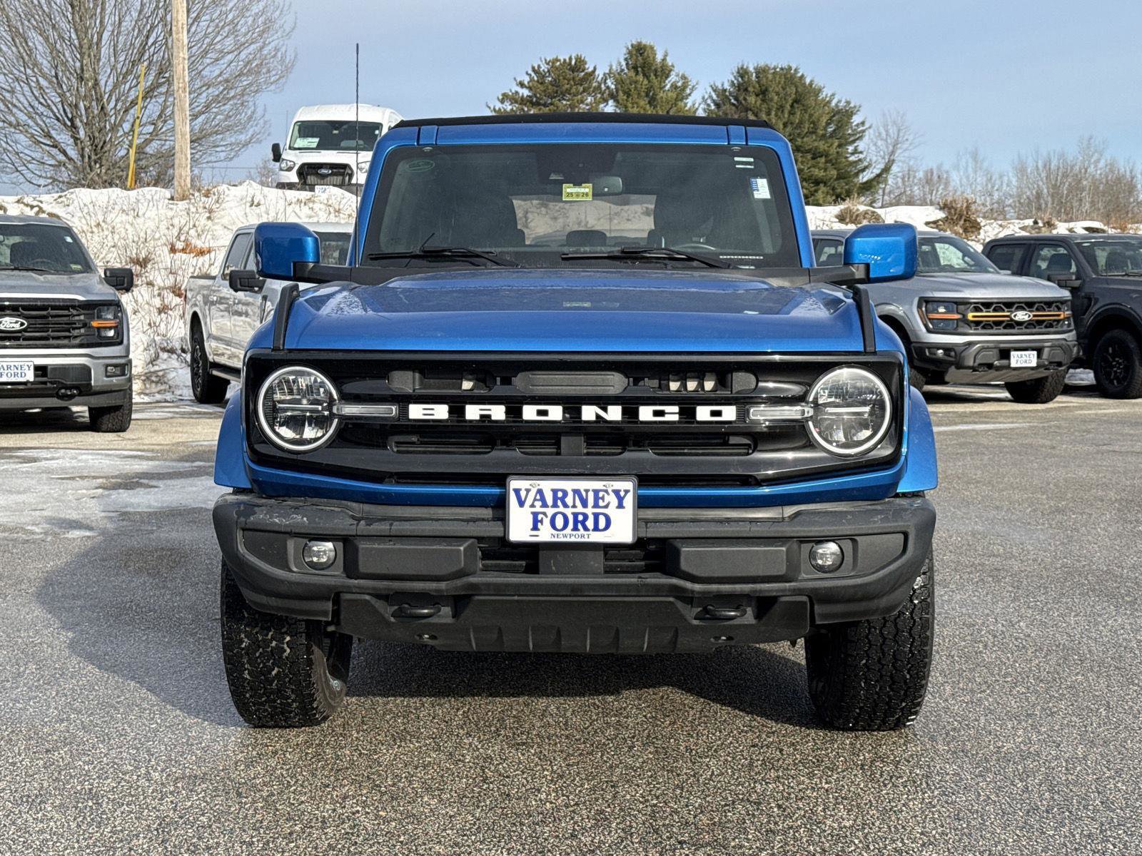 Used 2023 Ford Bronco Outer Banks AWD/4WD image 2