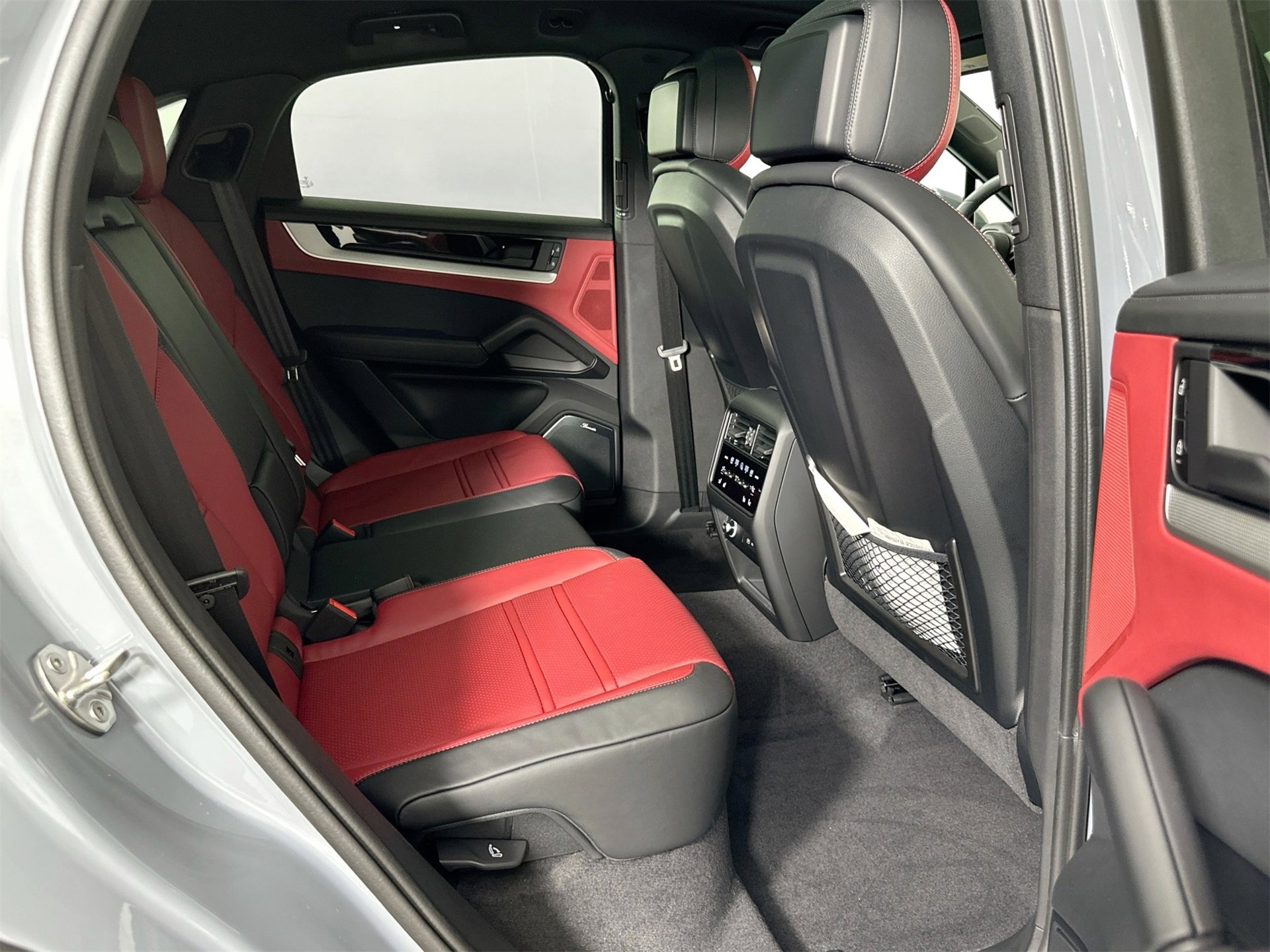 New 2026 Porsche Cayenne Coupe image 27