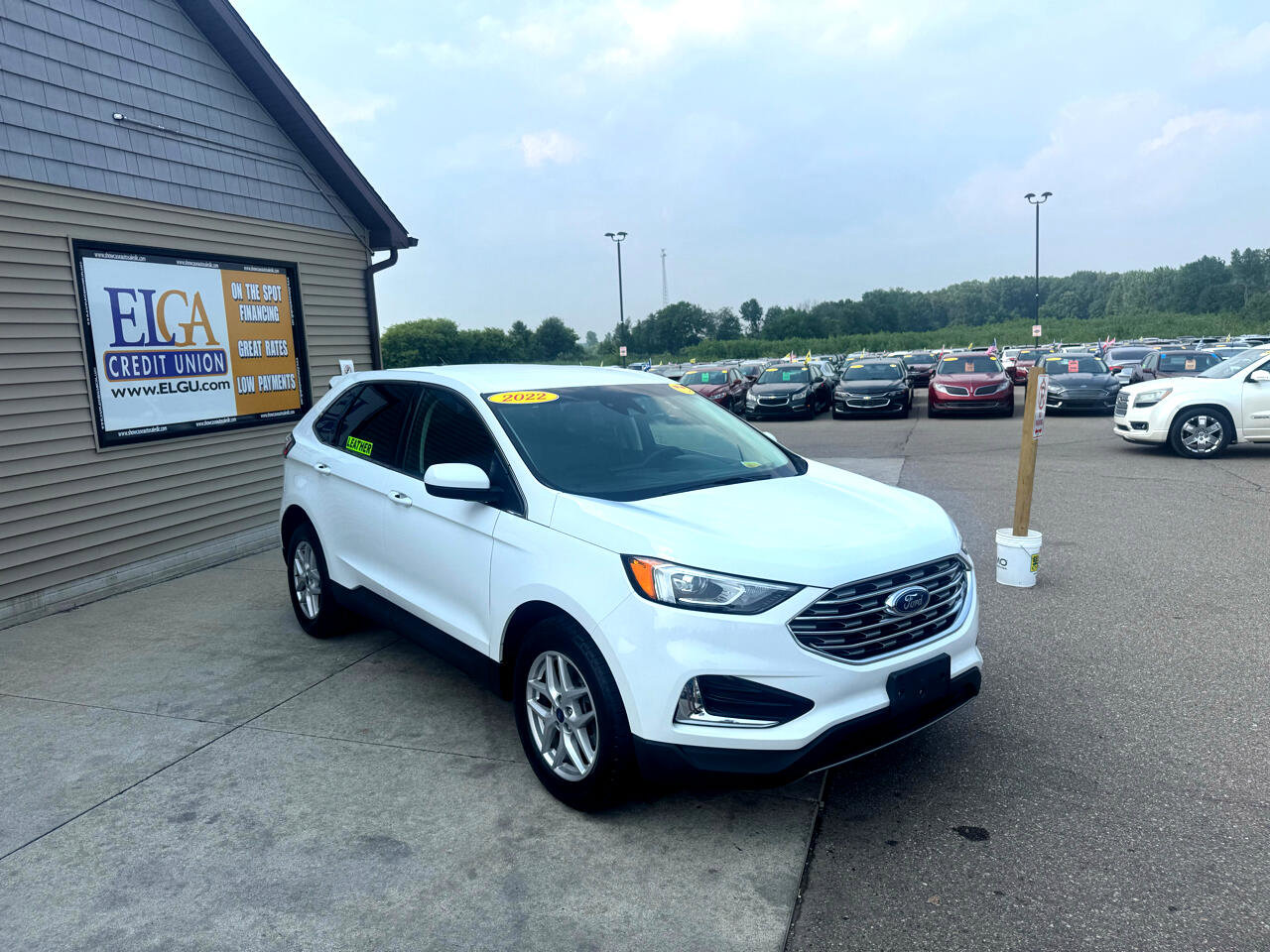 Used 2022 Ford Edge SEL image 3
