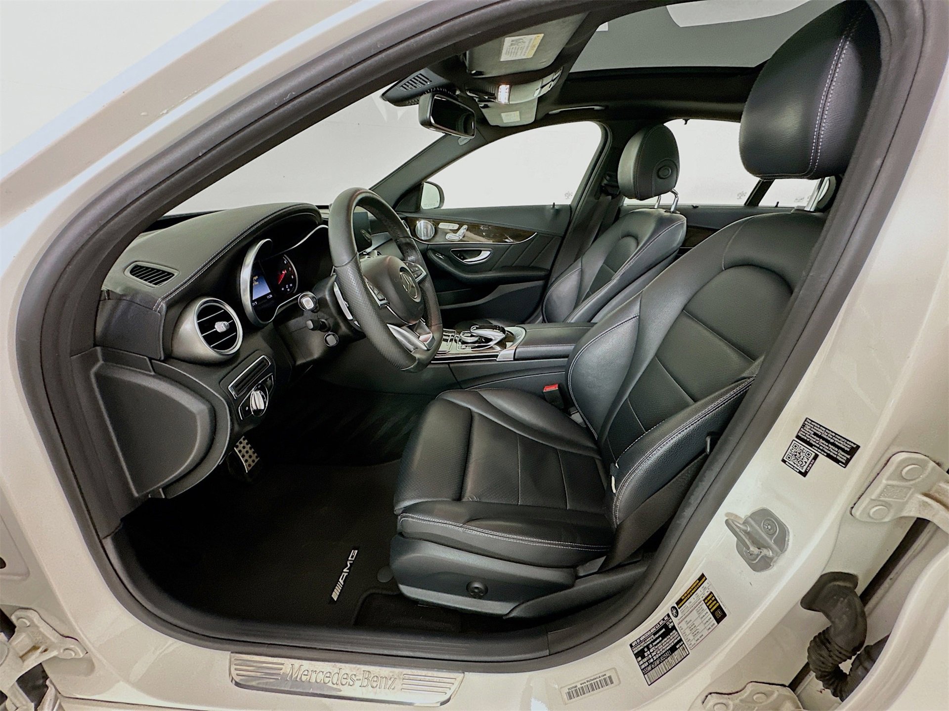 Used 2015 Mercedes-Benz C 400 4MATIC image 23