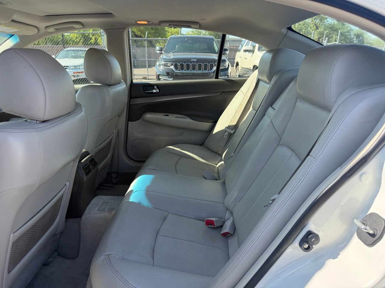 Used 2012 INFINITI G37 x Sedan w/ Premium Pkg AWD/4WD image 9