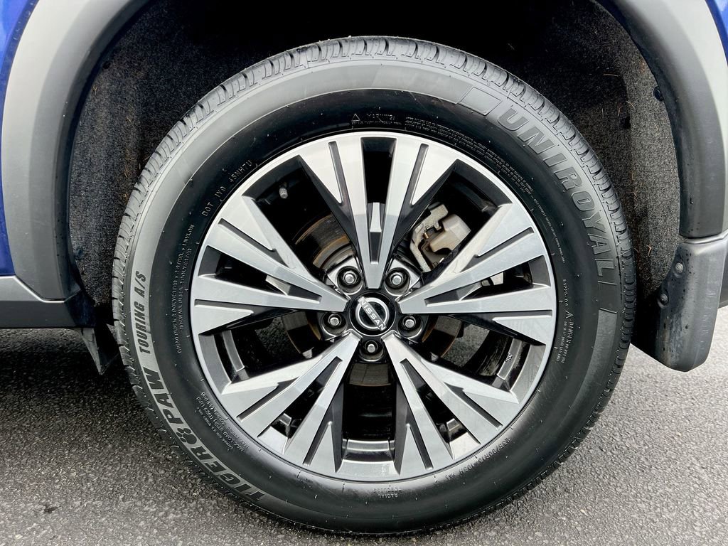 Used 2023 Nissan Rogue SV image 27