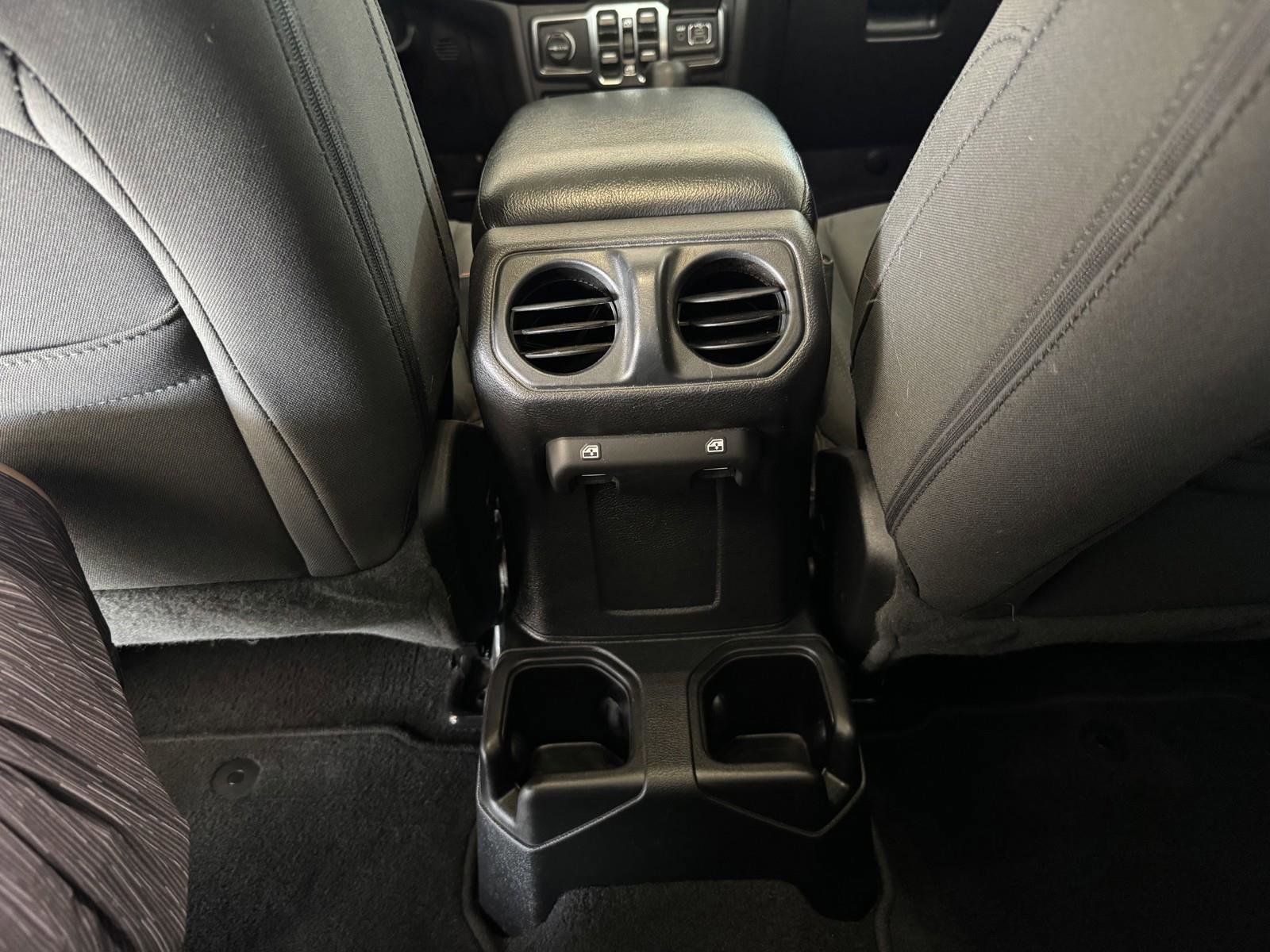 Used 2021 Jeep Wrangler Unlimited Sport image 28