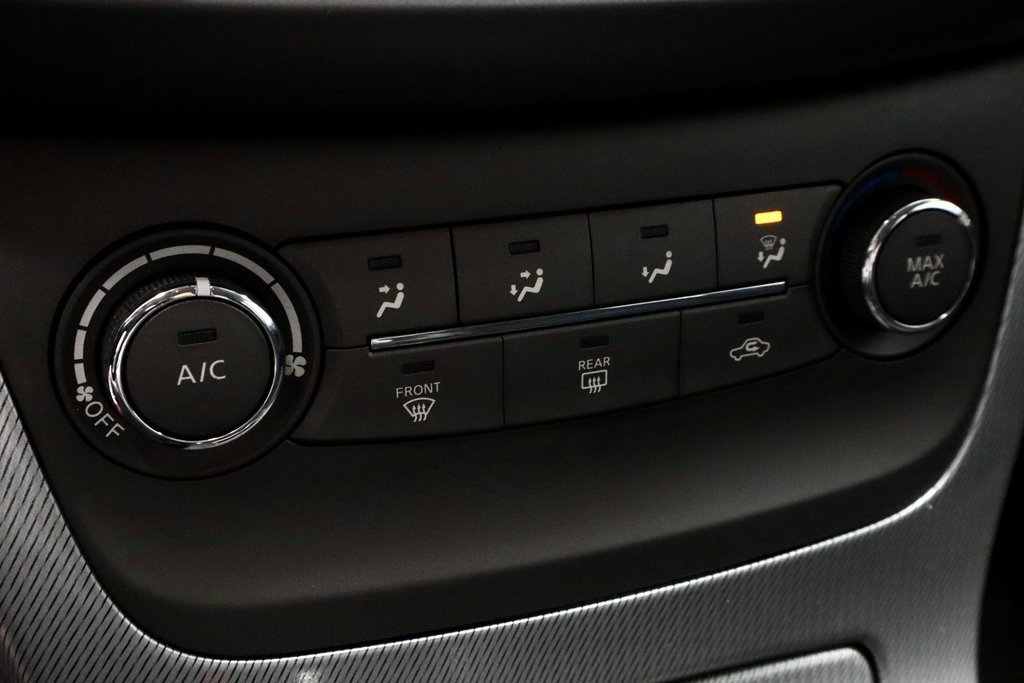 Used 2014 Nissan Sentra SR image 31