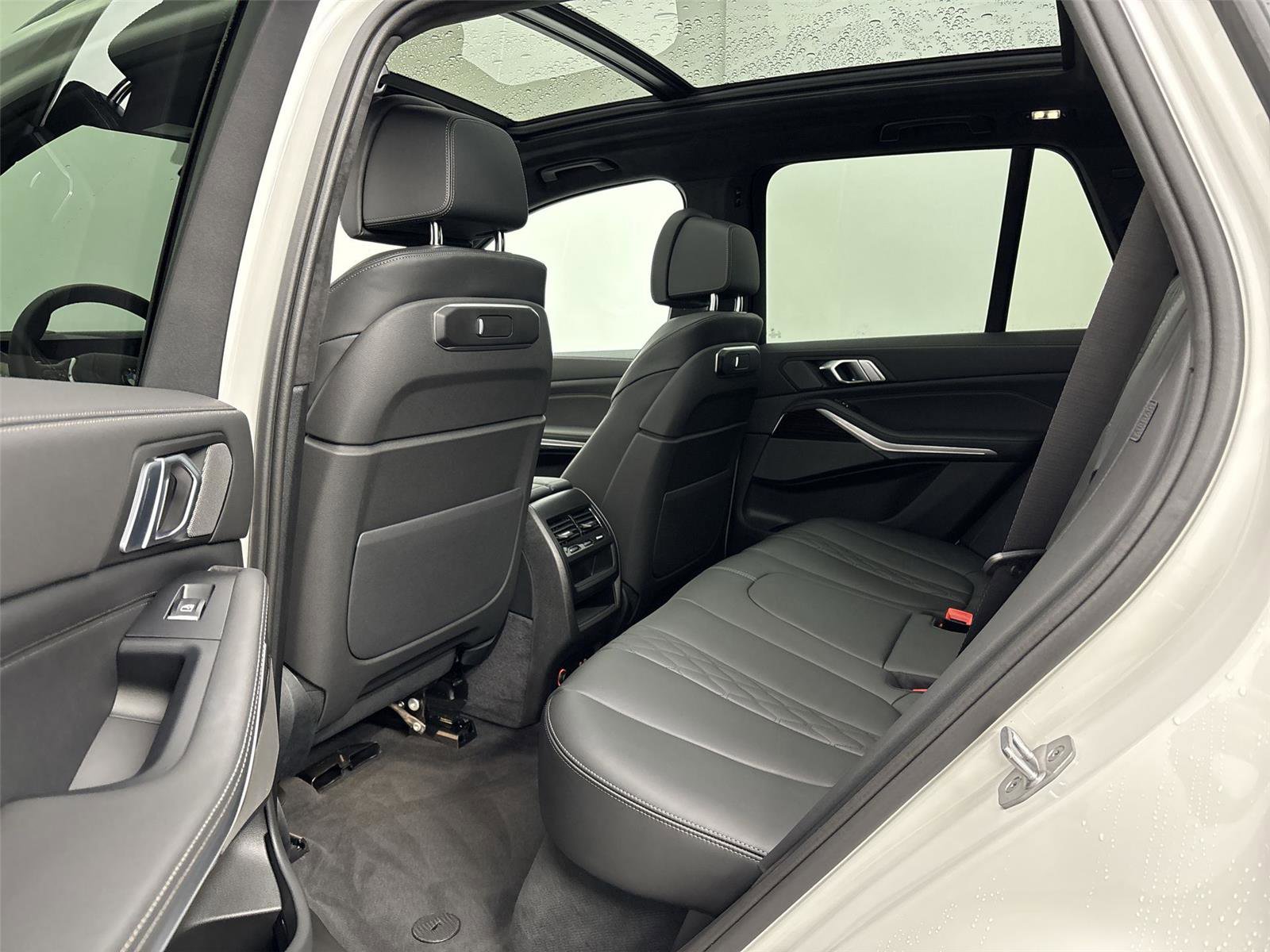 Used 2024 BMW X5 xDrive40i w/ Premium Package image 29