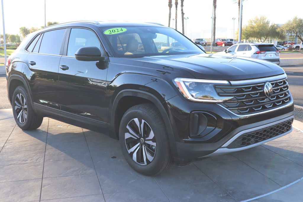 Used 2024 Volkswagen Atlas Cross Sport SE image 3