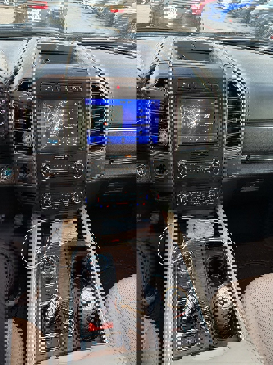 Used 2021 Ford Expedition Platinum image 11