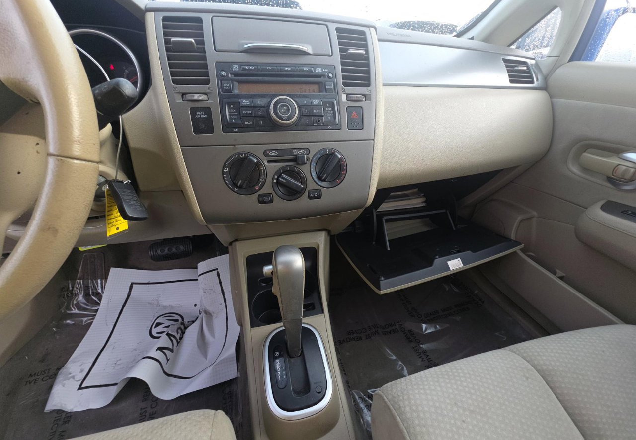 Used 2012 Nissan Versa 1.8 S w/ Special Edition Pkg image 11