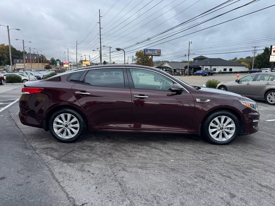 Used 2017 Kia Optima EX FWD image 8