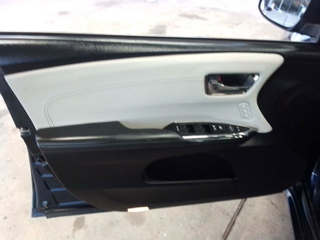 Used 2017 Toyota Avalon XLE Premium w/ All Weather Liner Package FWD image 21