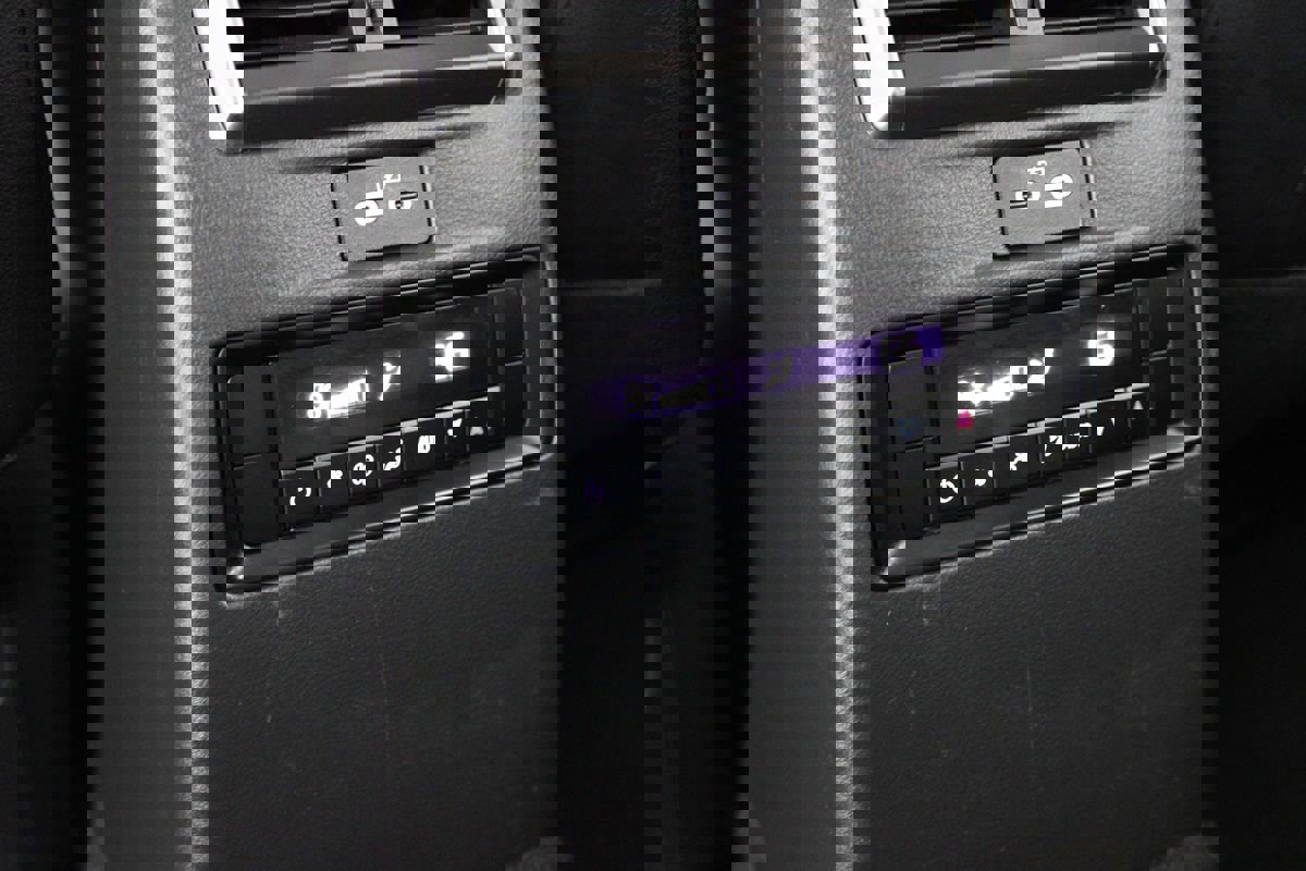 Used 2024 MAZDA CX-90 3.3 Turbo w/ Preferred Plus image 35