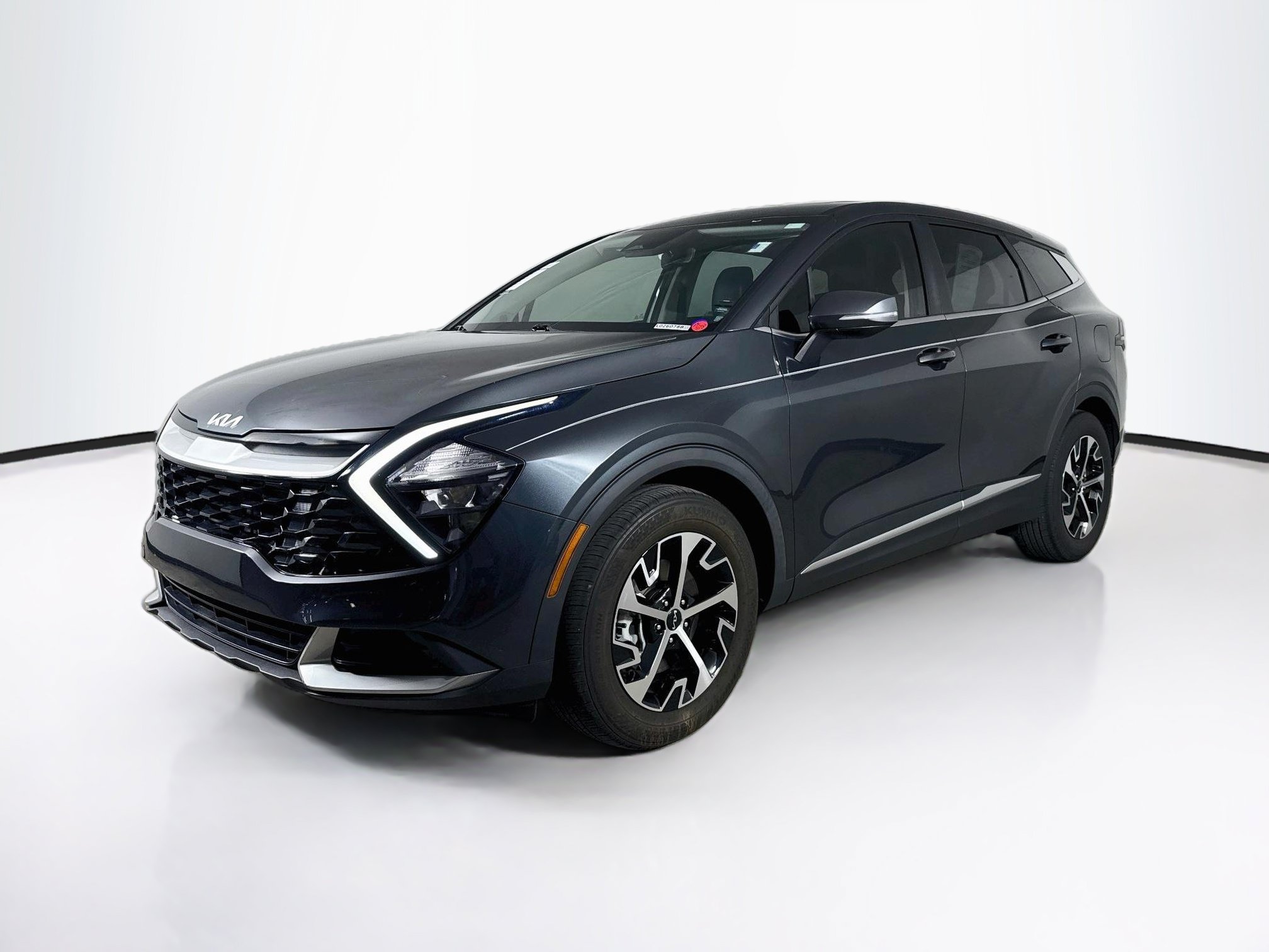 Used 2023 Kia Sportage EX FWD image 4
