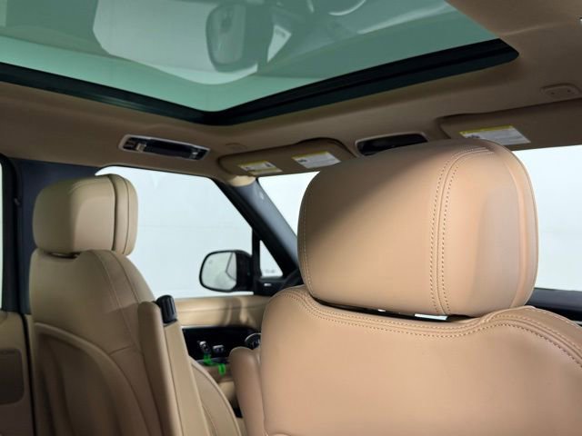 New 2025 Land Rover Range Rover SE image 26
