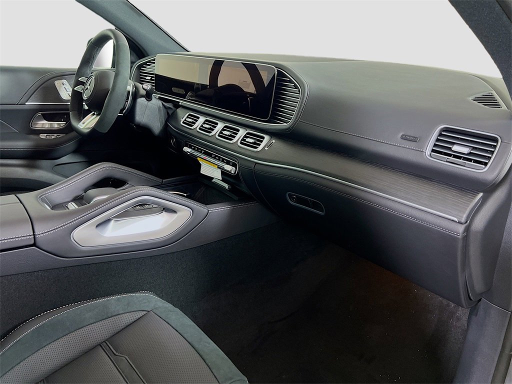 New 2026 Mercedes-Benz GLE 53 AMG 4MATIC Coupe image 32