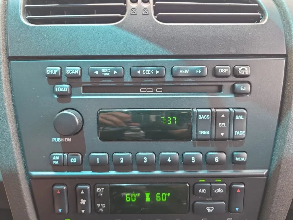 Used 2002 Ford Thunderbird RWD image 21