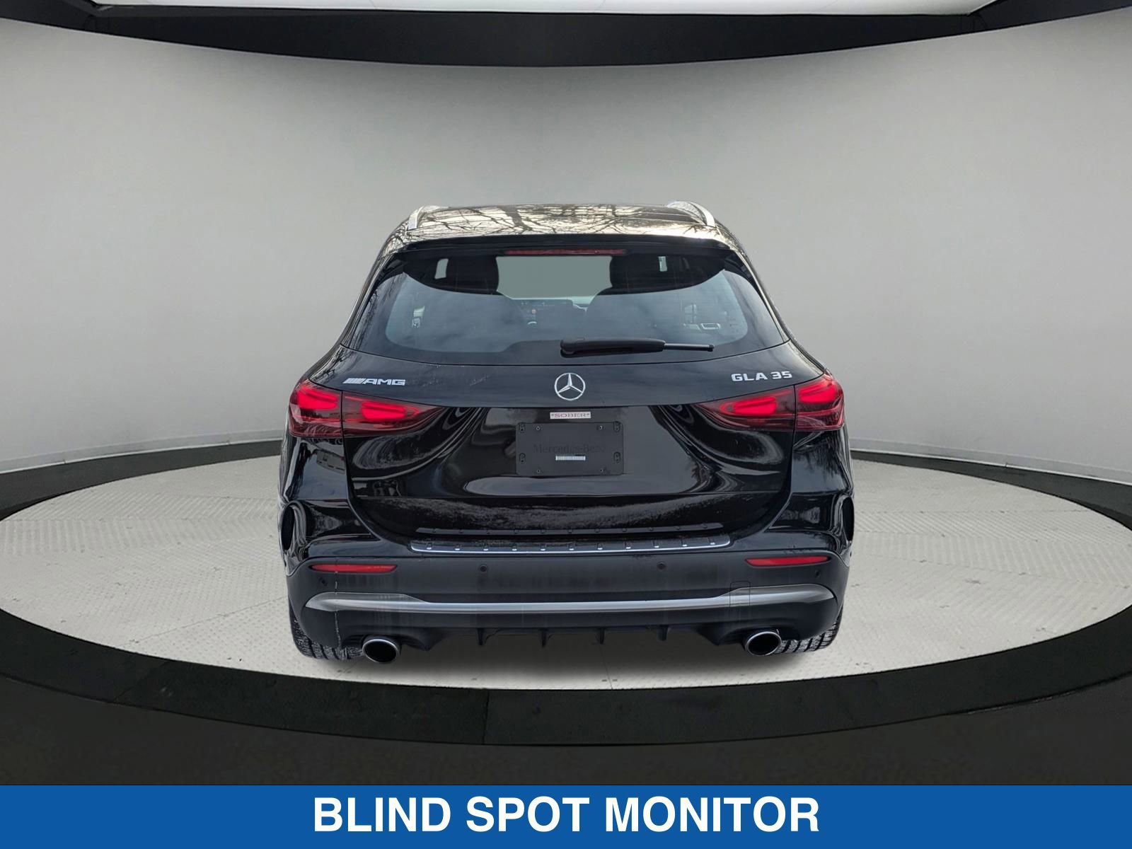 Used 2024 Mercedes-Benz GLA 35 AMG 4MATIC image 5