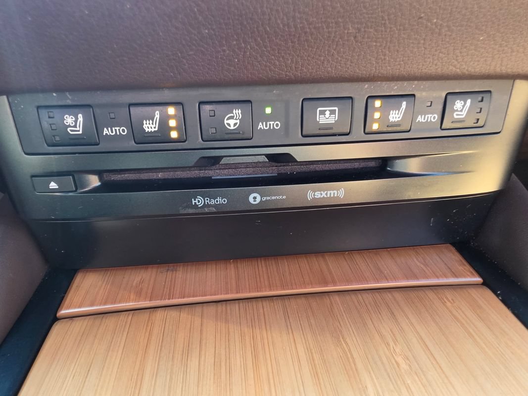 Used 2019 Lexus ES 350 w/ Accessory Package FWD image 24