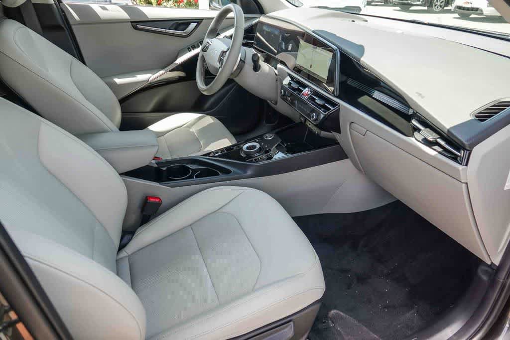 Certified 2023 Kia Niro Wind FWD image 15