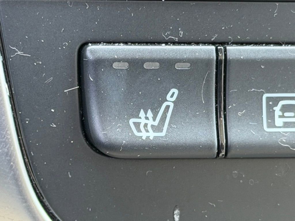 Used 2017 Mercedes-Benz GLA 250 4MATIC image 21