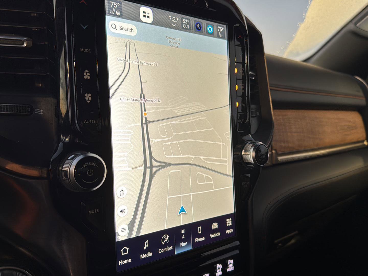 Used 2022 RAM 1500 Limited image 24