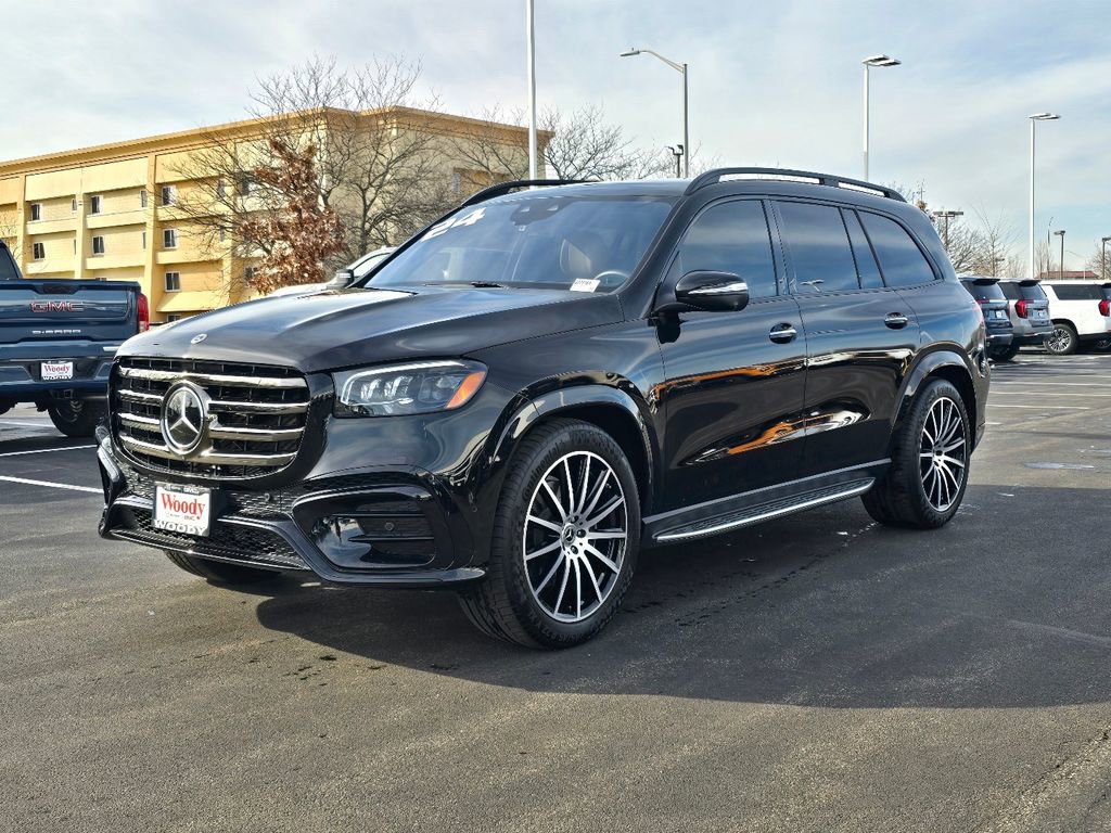 Used 2024 Mercedes-Benz GLS 450 4MATIC image 4