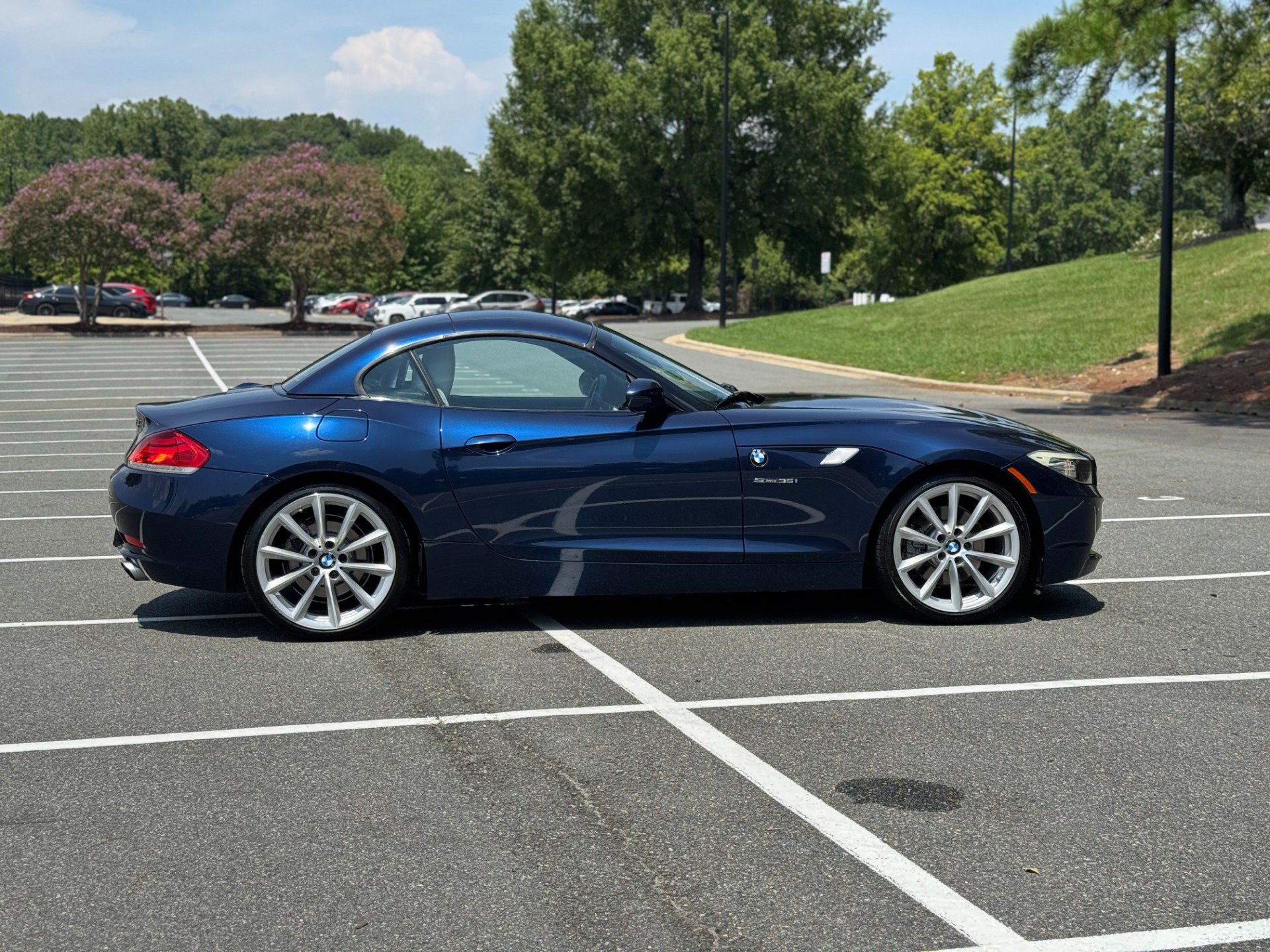 Used 2011 BMW Z4 sDrive35i RWD image 14