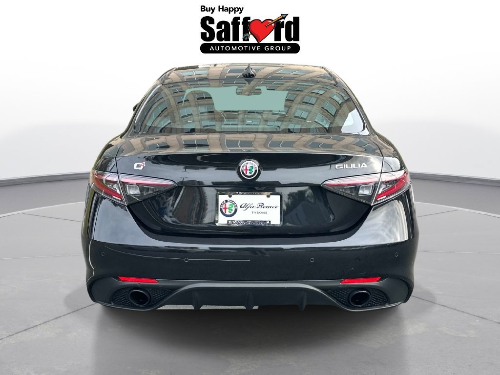 Used 2024 Alfa Romeo Giulia AWD image 7