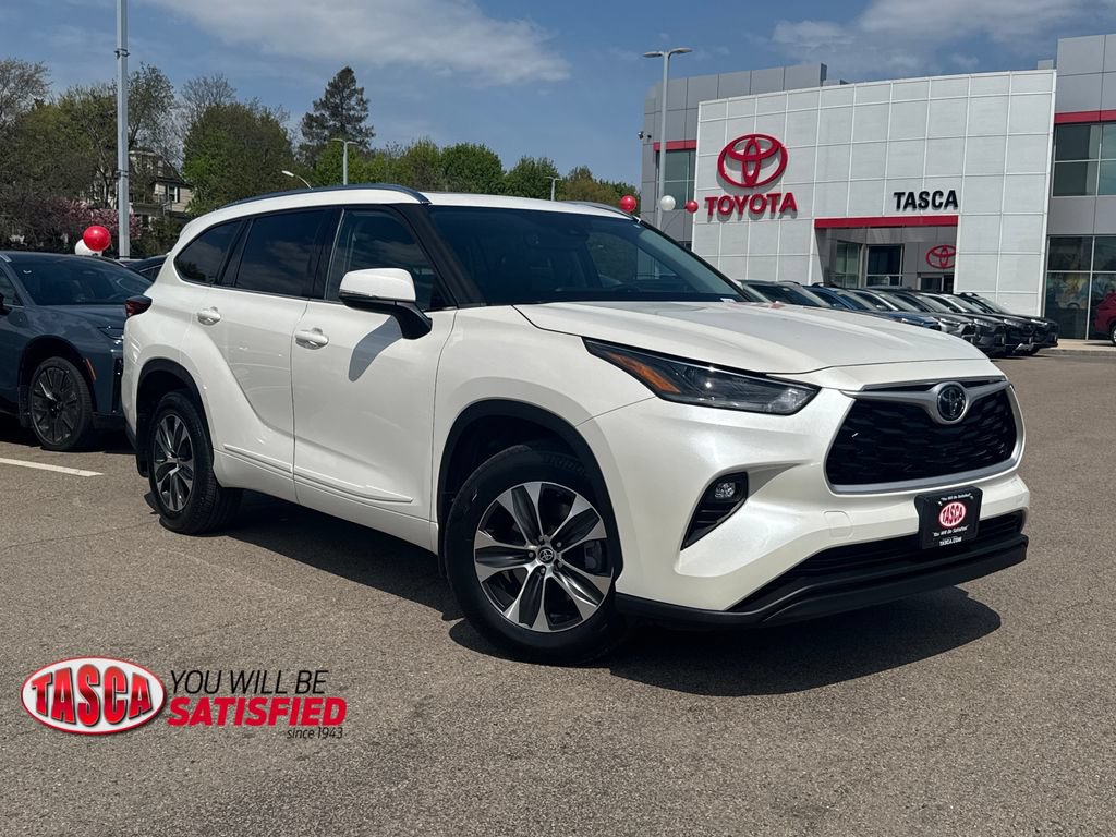 Used 2021 Toyota Highlander XLE