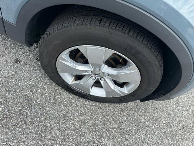 Used 2021 Volvo XC40 T5 Momentum image 7