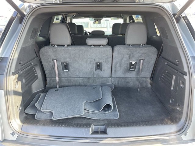 Used 2025 GMC Acadia Elevation image 23