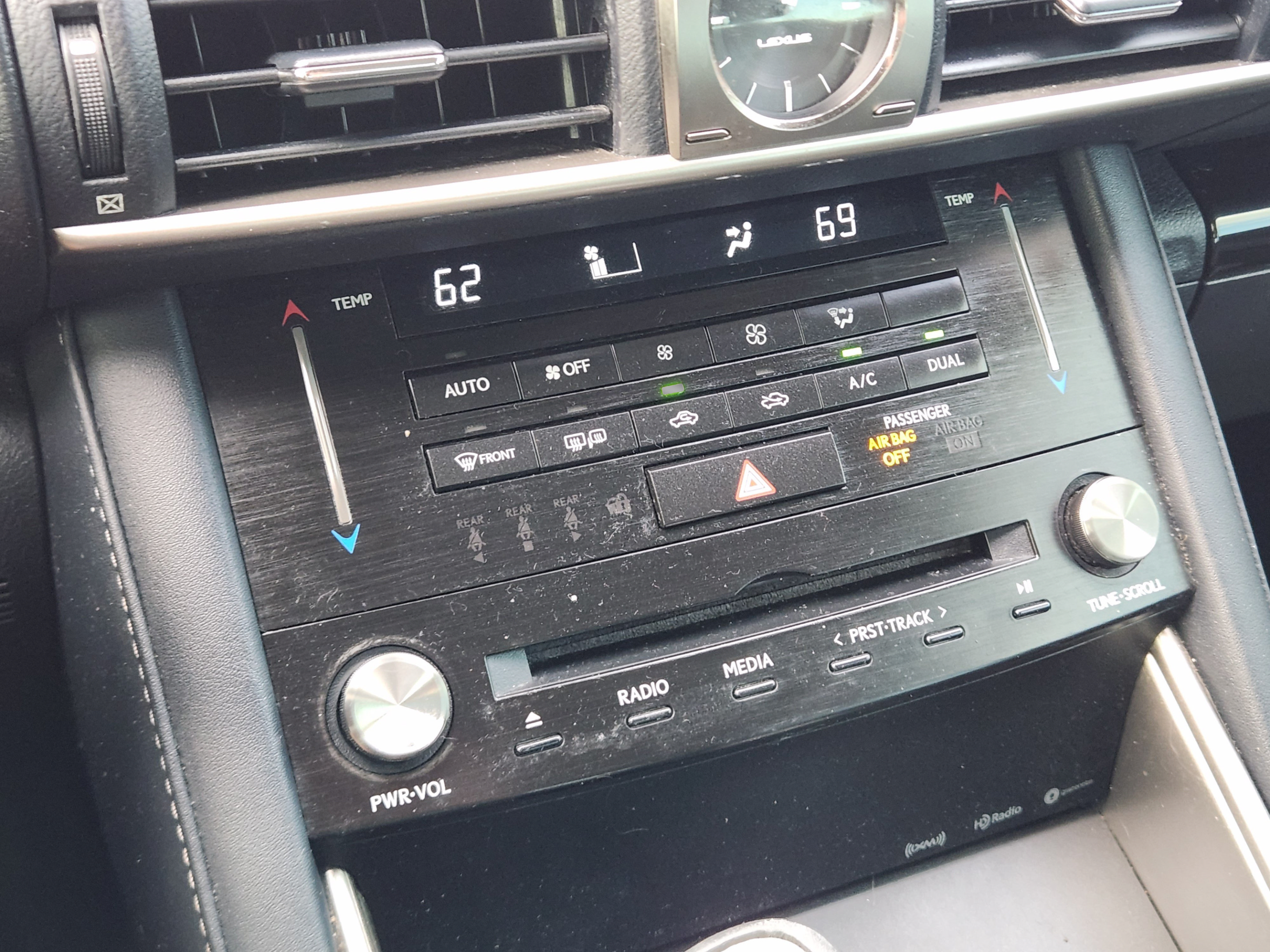 Used 2017 Lexus IS 200t RWD image 15
