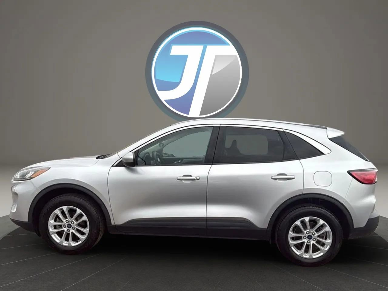 Used 2020 Ford Escape SE image 15
