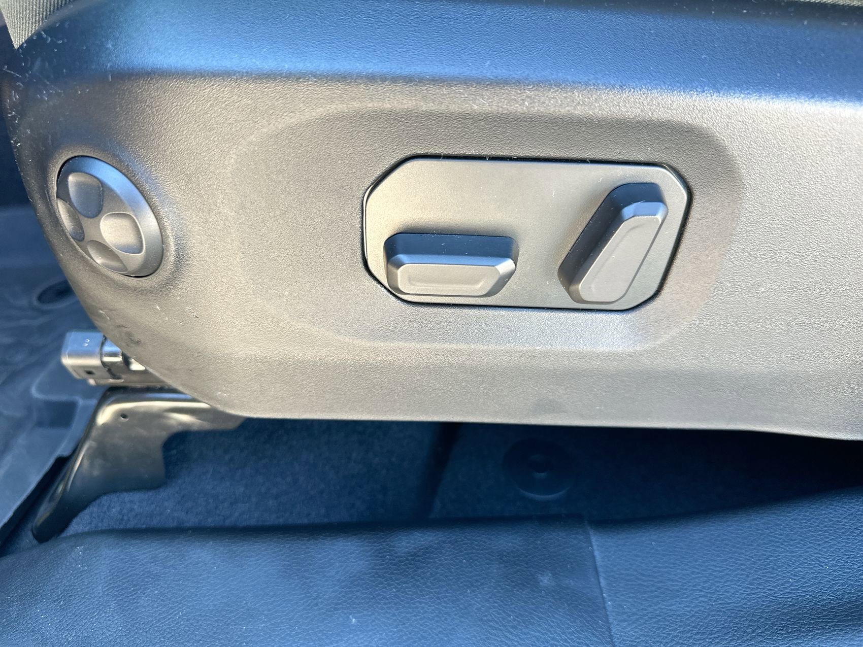 Used 2025 Jeep Gladiator Mojave image 12